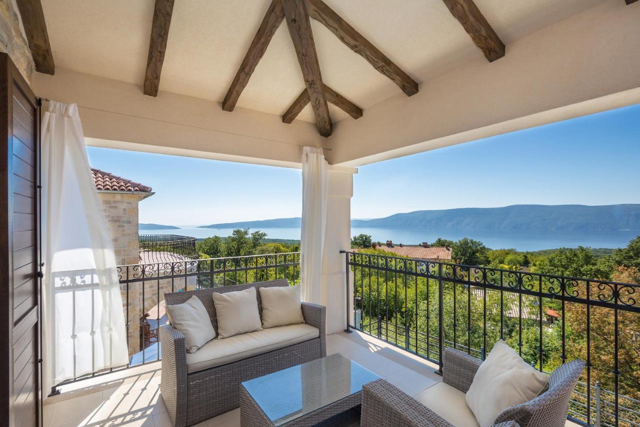 Villa Lurda Linardici Krk エクステリア 写真