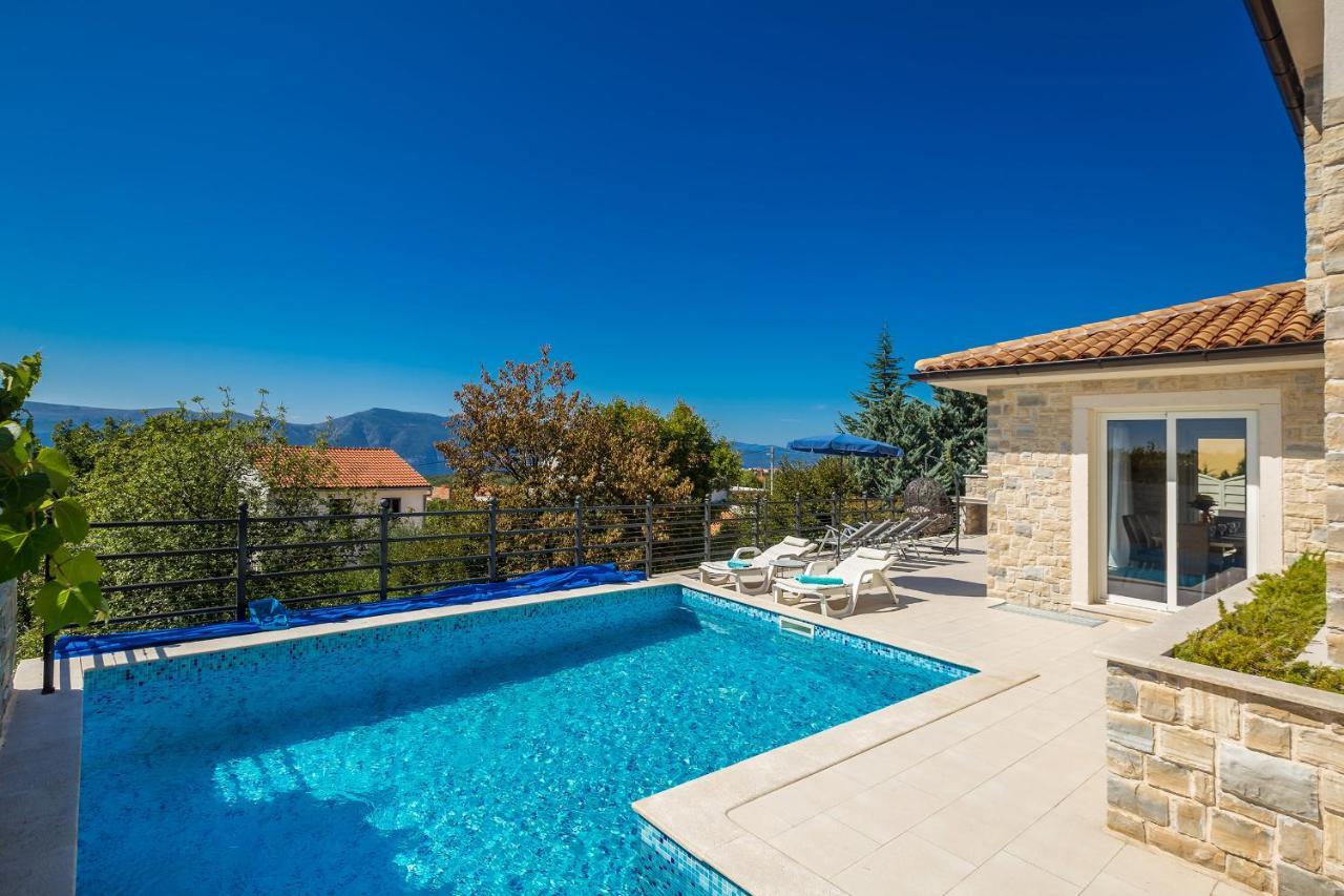 Villa Lurda Linardici Krk エクステリア 写真